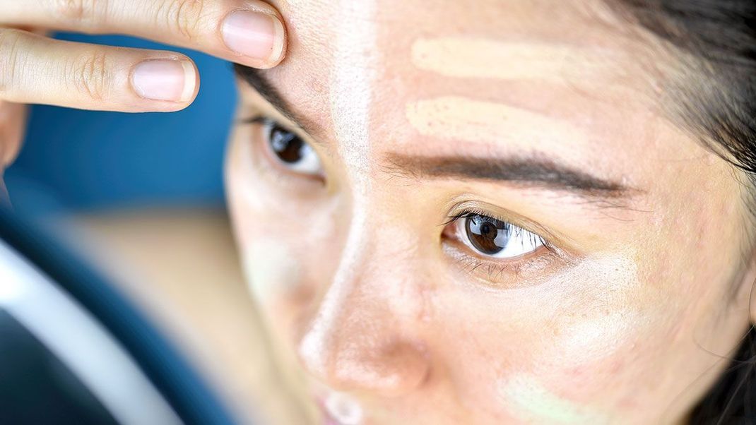 Wo und wie sollte der Concealer genau aufgetragen werden? In unserem Beauty-Artikel findet ihr eine professionelle Make-up Anleitung!