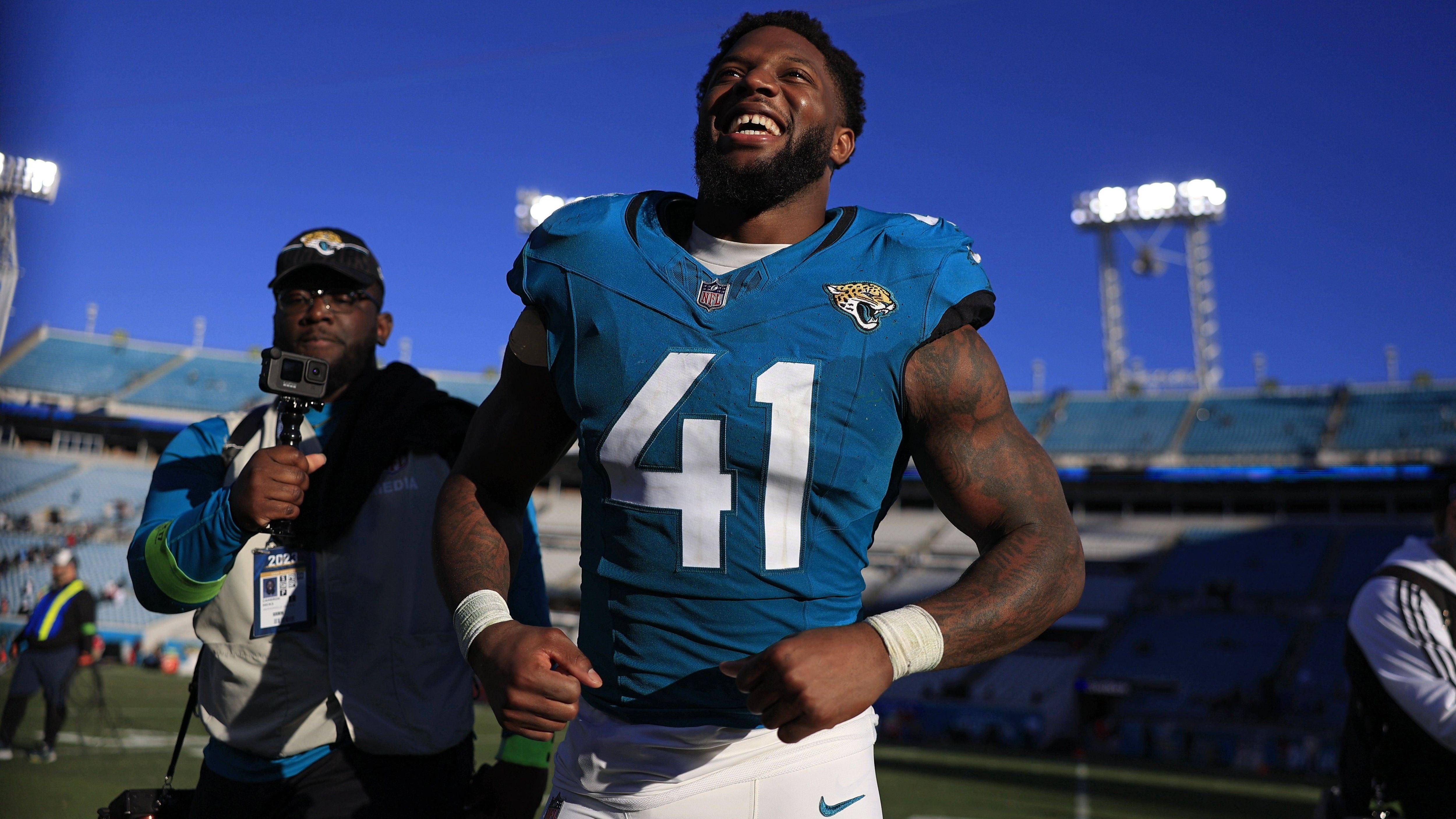 <strong>Jacksonville Jaguars</strong><br>- Josh Allen, Linebacker, Jahresgehalt: 28,25 Mio. Dollar<br>- Cam Robinson, Offensive Tackle, Jahresgehalt: 18 Mio. Dollar<br>- Christian Kirk, Wide Receiver, Jahresgehalt: 18 Mio. Dollar<br>- Brandon Scherff, Guard, Jahresgehalt: 16,5 Mio. Dollar<br>- Arik Armstead, Defensive End, Jahresgehalt: 14,5 Mio. Dollar