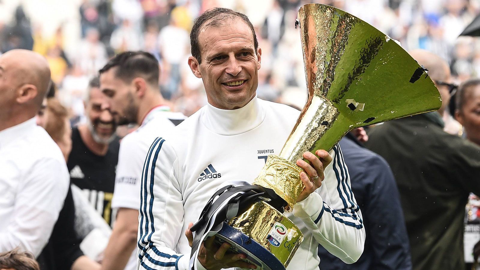 
                <strong>Massimiliano Allegri (Juventus Turin)</strong><br>
                
              