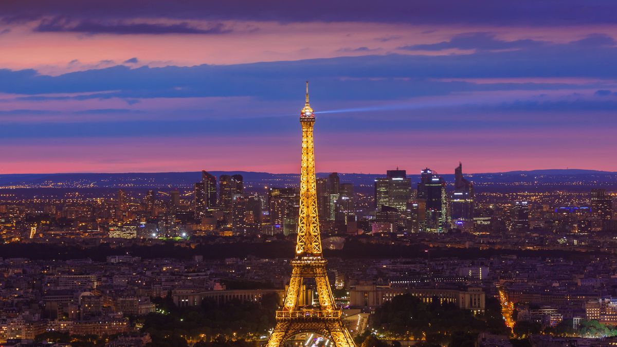 Eiffelturm bei Nacht Foto-Verbot imago images 0299149547