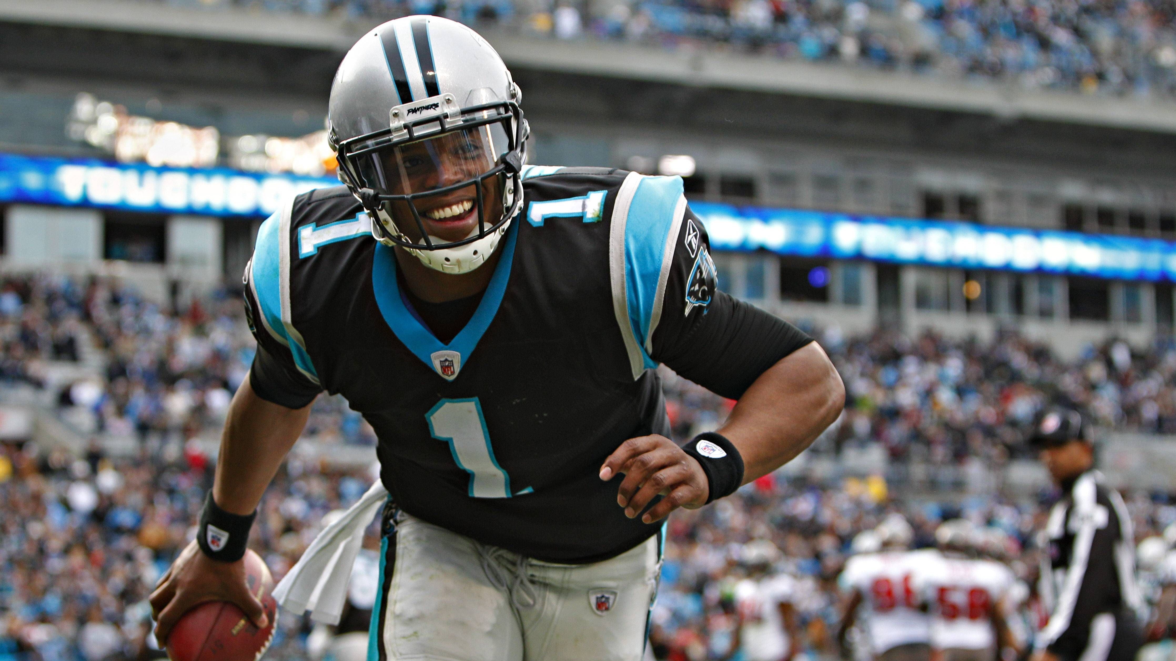<strong>5. Cam Newton (Carolina Panthers)</strong><br>Datum: 11. September 2011<br>Gegner: Arizona Cardinals<br>Performance: 422 Yards und zwei Touchdowns