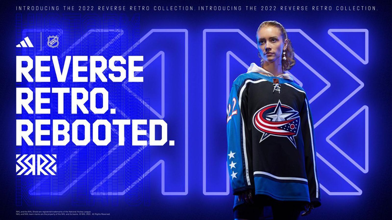 
                <strong>Columbus Blue Jackets</strong><br>
                Ein schwarzer Körper mit marineblauen Streifen an den Ärmeln erinnert an das ursprüngliche dritte Trikot der Blue Jackets und knüpft gleichzeitig an das Hellblau des aktuellen dritten Trikots des Teams an. Das ursprüngliche dritte Trikot zeigte zum ersten Mal das aktuelle Blue Jackets-Logo, das von der Flagge des Bundesstaates Ohio inspiriert wurde.
              