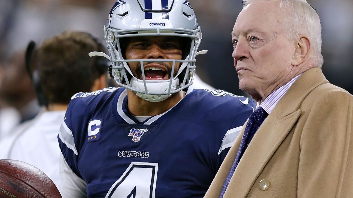 Dak Prescott und Jerry Jones (Dallas Cowboys)