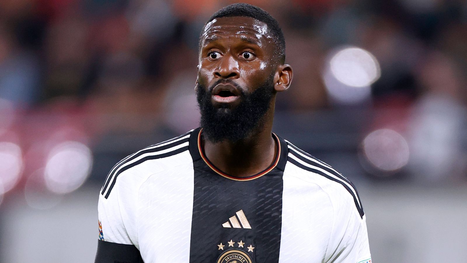 
                <strong>Antonio Rüdiger</strong><br>
                &#x2022; Verein: Real Madrid<br>&#x2022; Länderspiele: 54<br>&#x2022; Länderspieltore: 2<br>&#x2022; Bundesligaspiele: 66<br>&#x2022; LaLiga-Einsätze: 12<br>
              