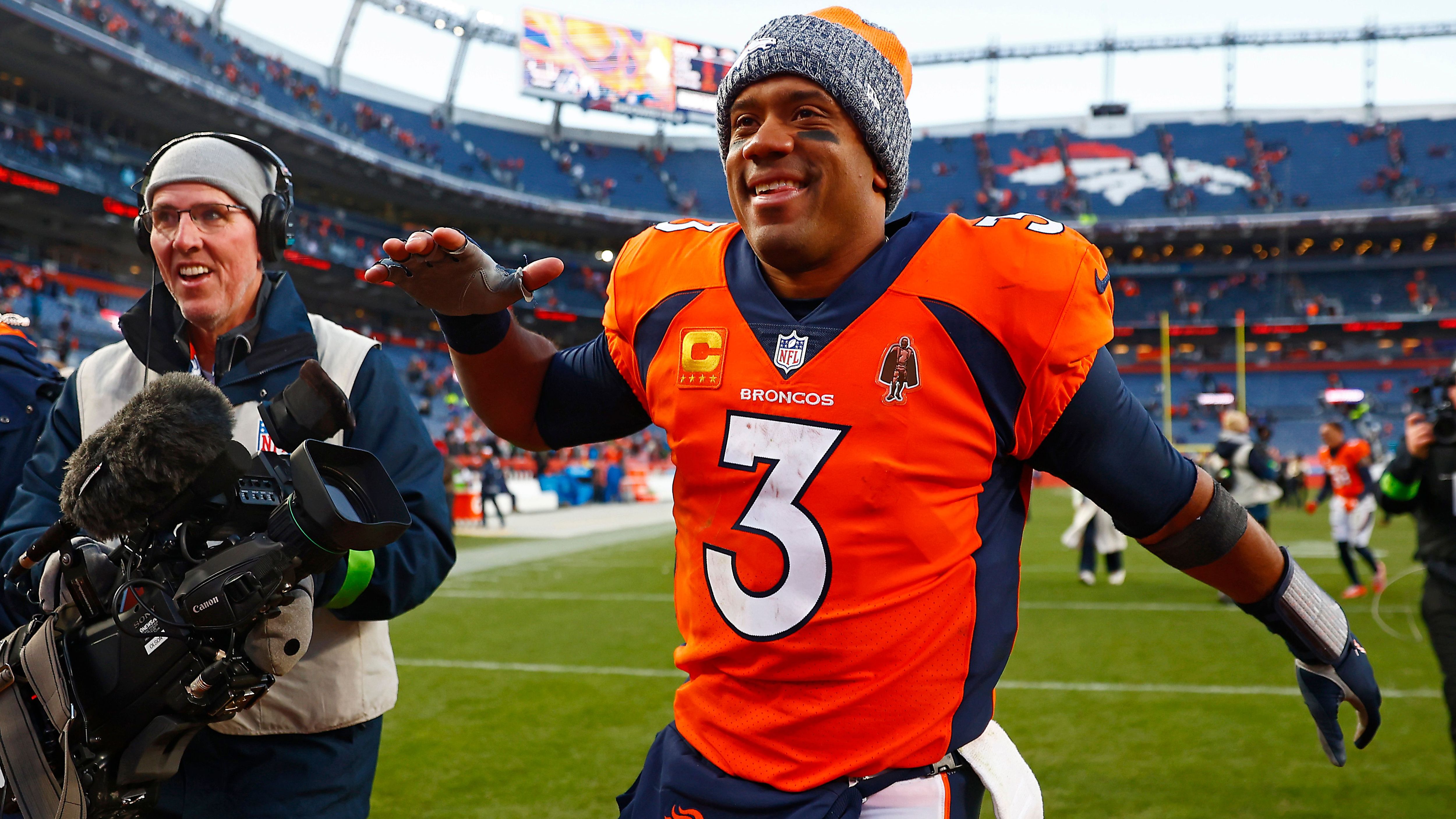 <strong>Die Gewinner und Verlierer aus Woche 8</strong><br>Dass die NFL untippbar ist, sollte nun wirklich auch der Allerletzte mitbekommen haben. Woche acht war wieder mal ein Beweis dafür und lieferte massig Storylines. Die größte wohl in Denver, aber eins nach dem Anderen. ran hat die Gewinner und Verlierer für euch.<br><em>Hinweis: Diese Liste ist nur eine Auswahl und hat keinen Anspruch auf Vollständigkeit.</em>