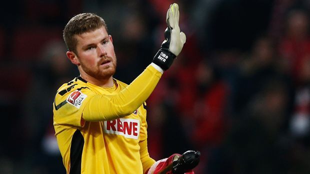 
                <strong>Timo Horn (1. FC Köln)</strong><br>
                Timo Horn (1. FC Köln): In der deutschen U21 ist er schon die Nummer eins, bald auch beim FC Liverpool? Horn zählt mit seinen 22 Jahren zu den großen Zukunftshoffnungen in Deutschland, muss sich derzeit aber hinter der starken Konkurrenz von Neuer, Leno und Co. einreihen. Der Schritt nach England könnte ihn weiterbringen - auch um internationale Erfahrung zu sammeln. Die Kölner würden Horn natürlich gerne behalten, Vize-Präsident Toni Schumacher sieht die Chancen gegen den Klopp-Klub aber gering, sollten die "Reds" den Keeper verpflichten wollen. (Quelle: L'Equipe, Express)
              
