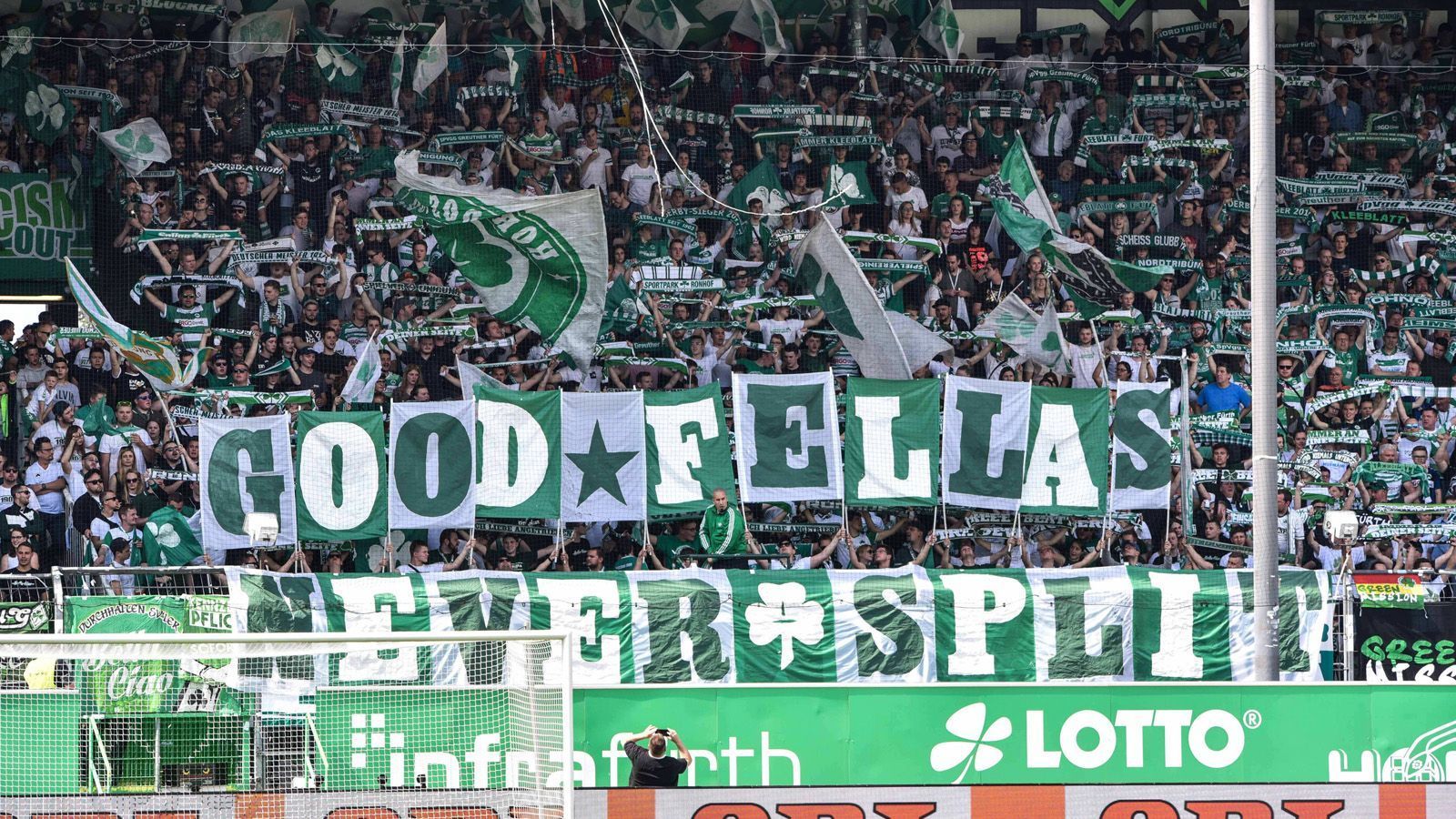 
                <strong>Platz 14: SpVgg Greuther Fürth</strong><br>
                Verkaufte Anzahl: 
              