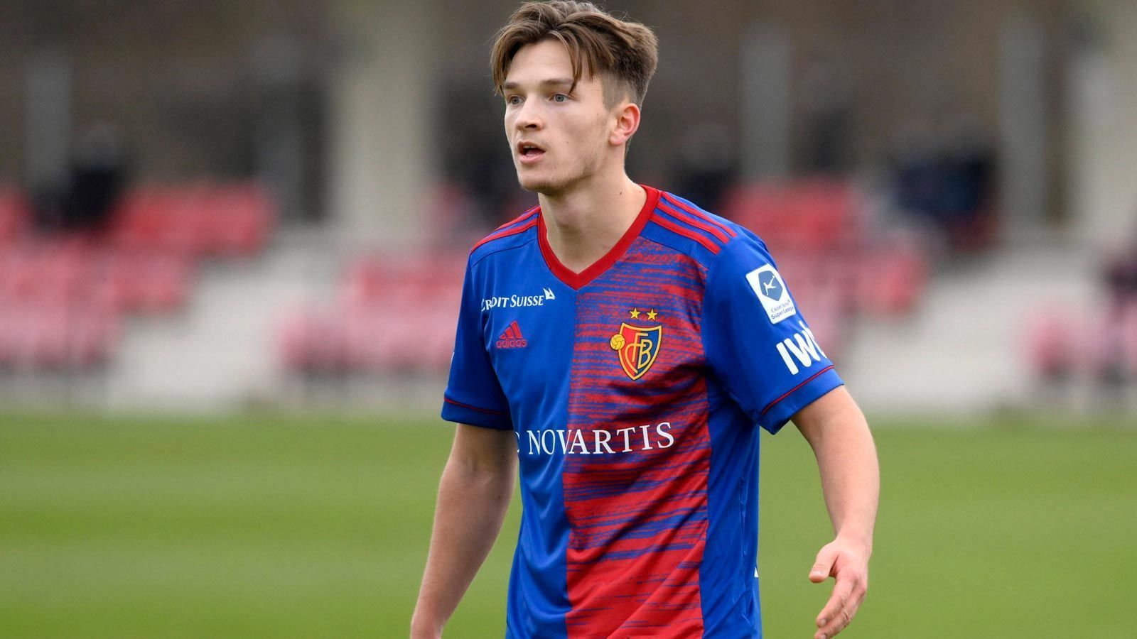 
                <strong>1. FC Köln</strong><br>
                Zwei verliehene Spieler: Noah Katterbach (Foto/ FC Basel) und Dimitrios Limnios (Twente Enschede)Zwei ausgeliehene Spieler: Julian Chabot (Sampdoria Genua) und Luca Kilian (1. FSV Mainz 05)
              