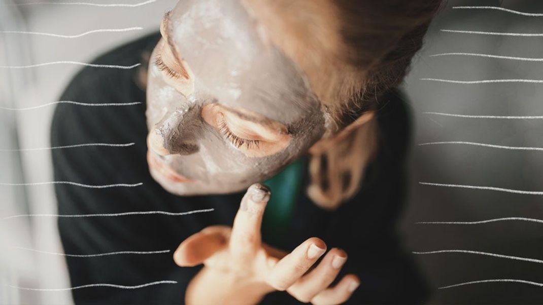 Gesichtsmaske mit Heilerde – reinige dein Gesicht nach der Maske mit lauwarmen Wasser.
