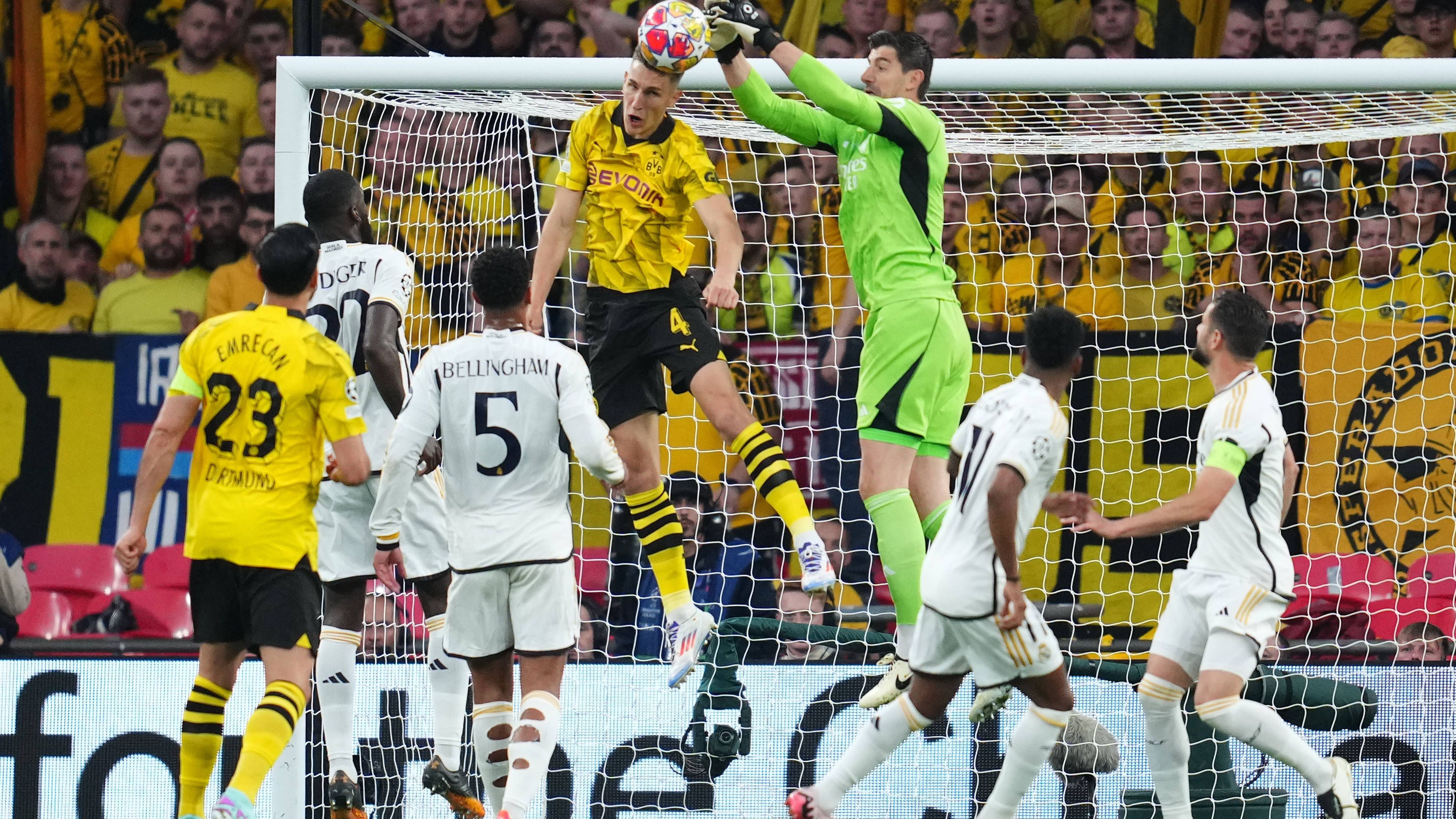 <strong>Thibaut Courtois (Real Madrid)</strong><br>In seinem ersten Champions-League-Spiel seit mehr als einem Jahr ist der Belgier anfangs nicht gefordert, als plötzlich Adeyemi vor ihm auftaucht (21.). Bleibt lange stehen und macht den Winkel klein, weshalb sich der Dortmunder verzettelt. Taucht stark ab bei Sabitzers Distanzschuss (41.) und ist auch gegen Füllkrugs Kopfball (63.) zur Stelle. <strong><em>ran</em>-Note: 2</strong>