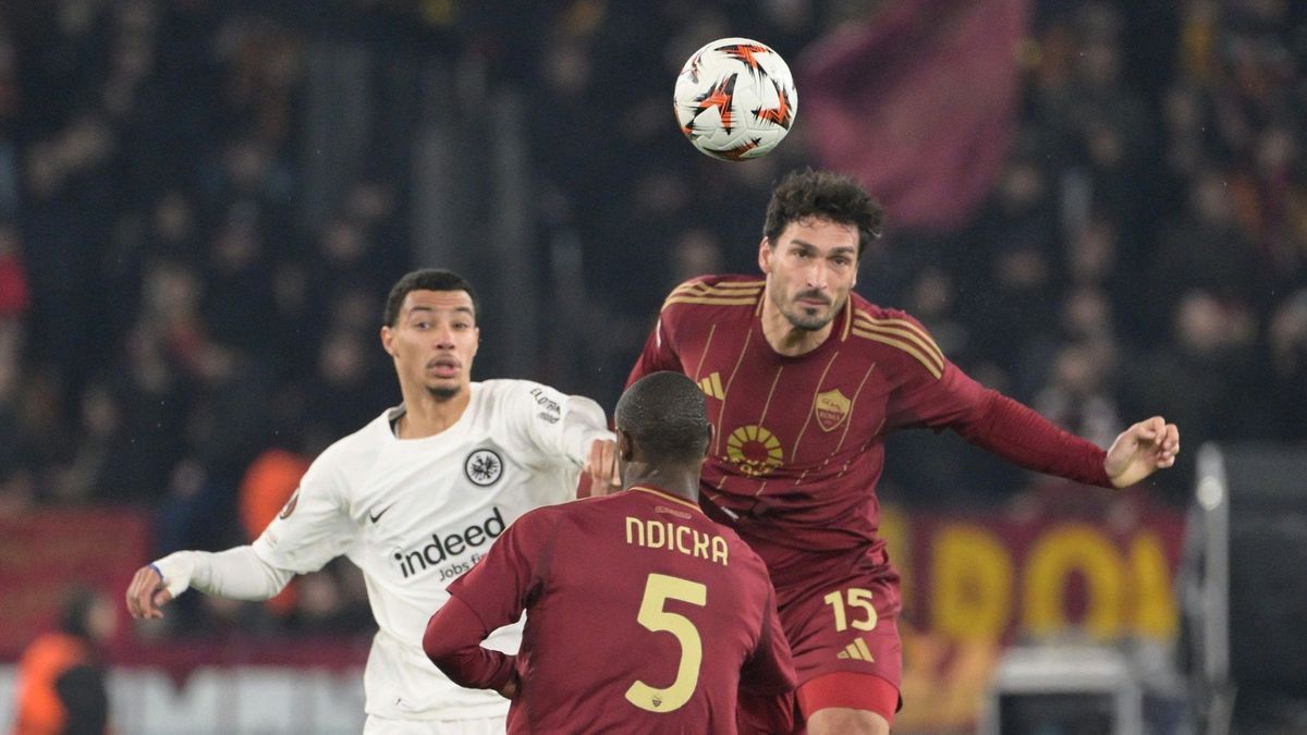 Frankfurt traf in Rom auf Hummels (Nr. 15)