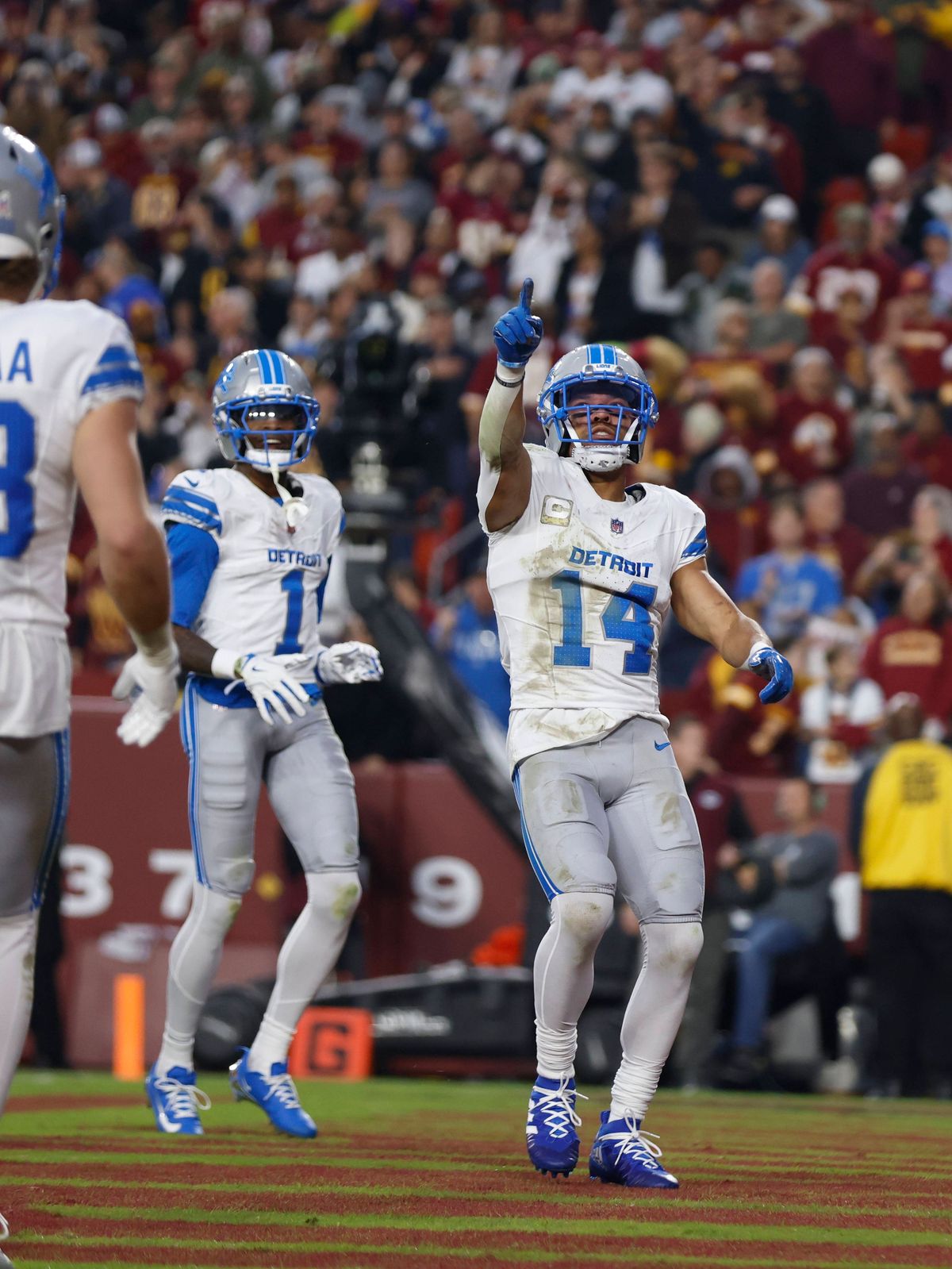 NFL, American Football Herren, USA Detroit Lions at Washington Commanders Nov 9, 2025; Landover, Maryland, USA; Detroit Lions wide receiver Amon-Ra St. Brown (14) celebrates a touchdown during the ...