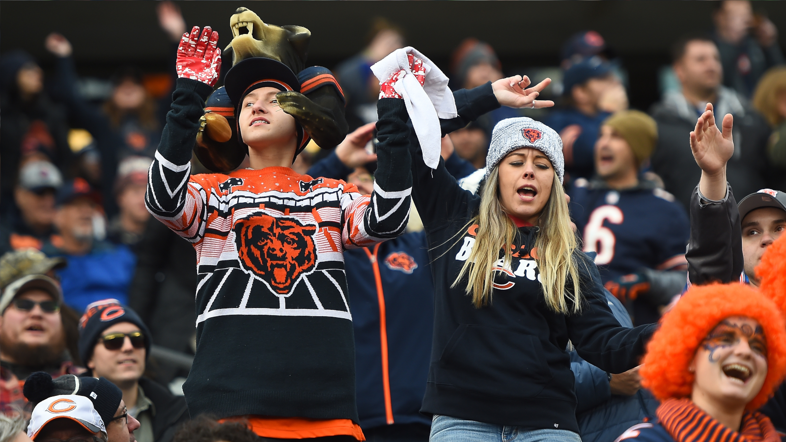
                <strong>Platz 2: Chicago Bears</strong><br>
                Preis für eine Dauerkarte in der günstigsten Kategorie: 847 Dollar.
              