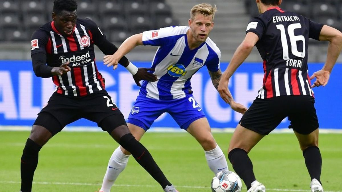 Frankfurt dreht das Spiel in Überzahl