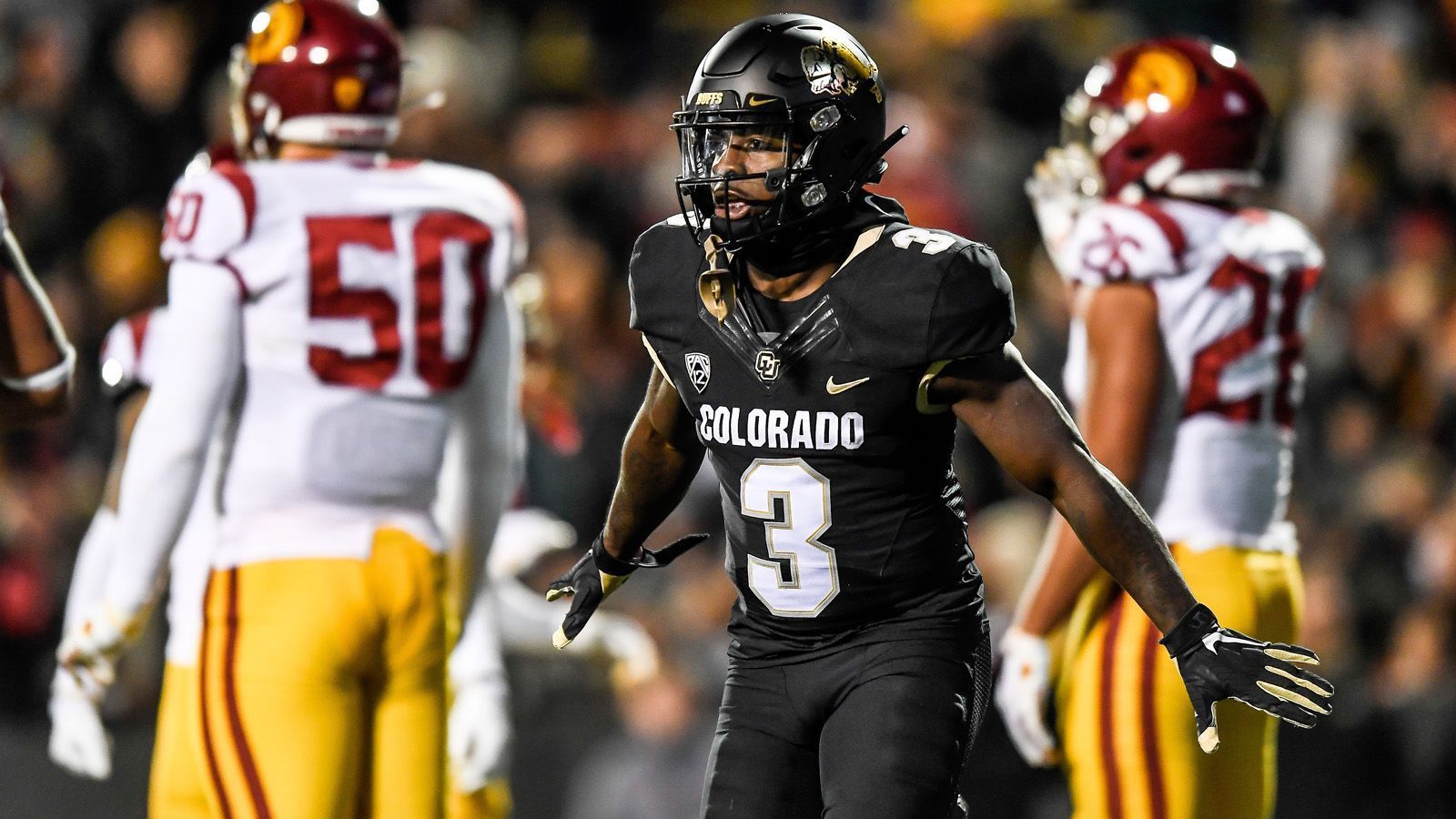 
                <strong>K.D. Nixon (Colorado Buffaloes)</strong><br>
                Der Wide Receiver erlief in dieser Spielzeit 465 Yards und konnte drei Touchdowns für die Colorado Buffaloes verbuchen.
              