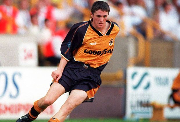 
                <strong>Wolverhampton Wanderers</strong><br>
                Hier beginnt alles. Von 1997 bis 1999 spielt Keane für die Wolves in der zweiten englischen Liga. Das damalige Talent schafft schnell den Durchbruch und erzielt in 74 Spielen satte 24 Tore.
              