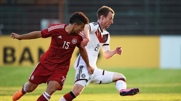 
                <strong>Maximilian Arnold</strong><br>
                Auch Maximilian Arnold schafft es durch das Spiel auf den Färöer Inseln in die Torjägerliste. Am dritten Spieltag erzielt der Mittelfeldspieler des VfL Wolfsburg seinen ersten Treffer in der EM-Quali.
              