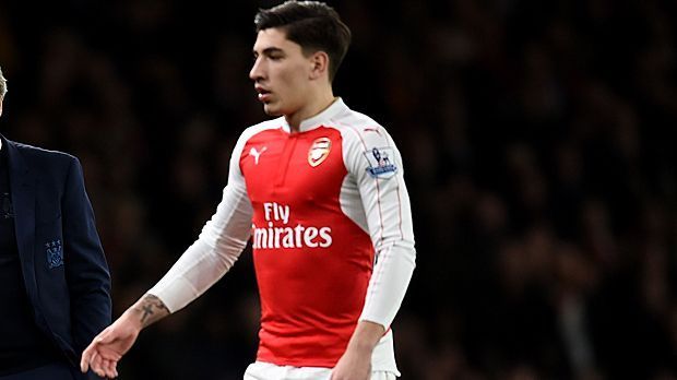 
                <strong>Abwehr: Hector Bellerin.</strong><br>
                Hector Bellerin: Der Rechtsverteidiger hatte so seine Probleme mit dem immer wieder anstürmenden Kolarov. Offensiv blieb der Spanier blass, obwohl er am Anfang der zweiten Halbzeit defensiv nicht mehr so gefordert wurde. ran-Note: 4.
              