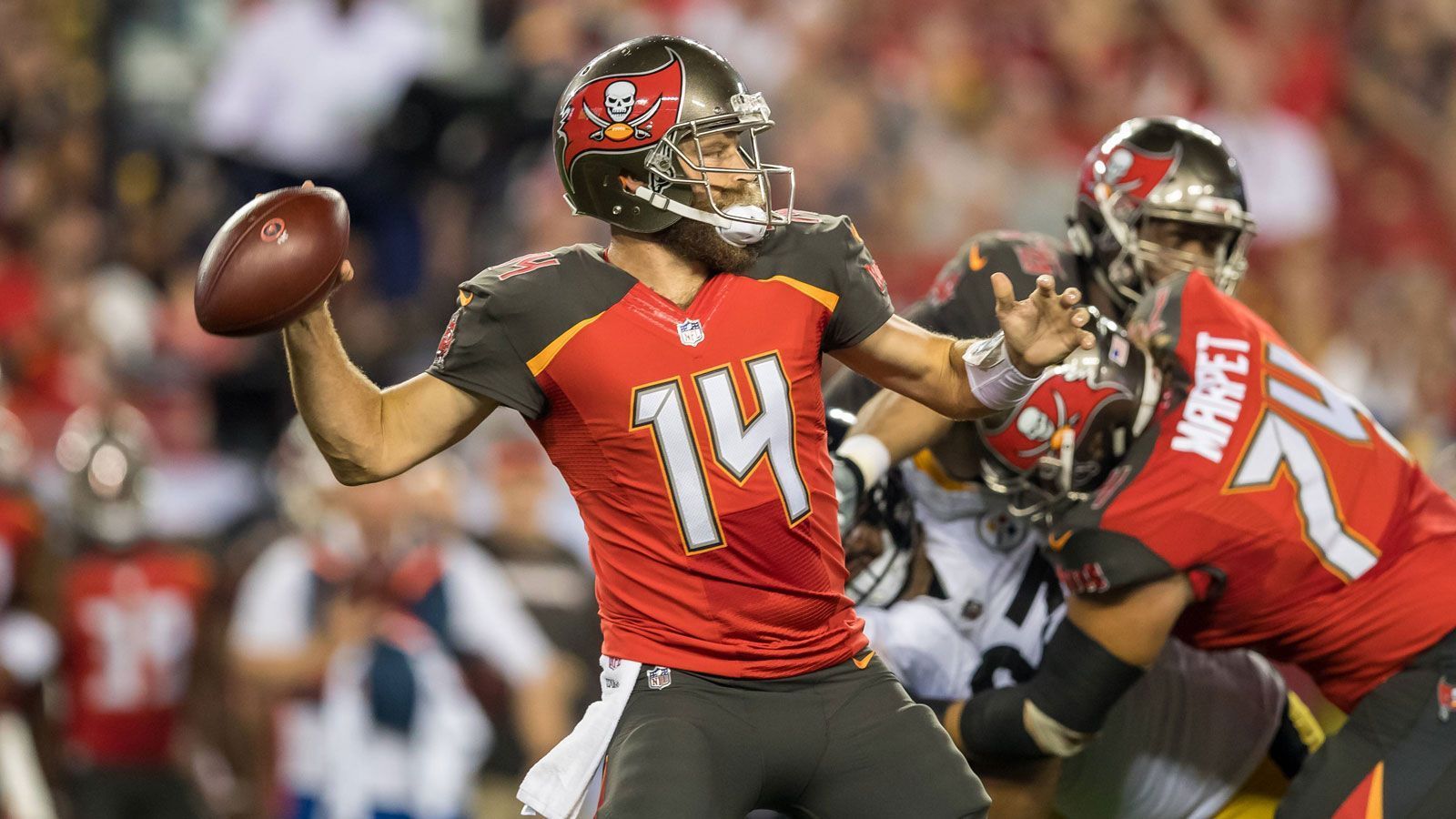 
                <strong>Week 3: Ryan Fitzpatrick mit drittem 400-Yard-Spiel in Folge</strong><br>
                Ryan Fitzpatrick hat einen neuen Rekord aufgestellt. In Woche 3 warf er insgesamt 411 Yards gegen die Pittsburgh Steelers und ist damit der erste Spieler der NFL-Geschichte, der drei 400-Yard-Spiele in Folge verzeichnet. Sollte ihm so eine Performance in dieser Saison erneut gelingen, würde er mit den Quarterback-Legenden Dan Marino und Peyton Manning für die meisten 400-Yard-Spiele in einer Saison gleichziehen. 
              