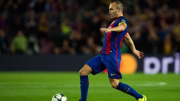 
                <strong>Zentrales Mittelfeld - Andres Iniesta (FC Barcelona)</strong><br>
                Zentrales Mittelfeld - Andres Iniesta (FC Barcelona)
              