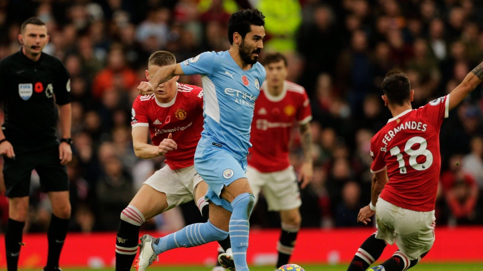 
                <strong>Ilkay Gündogan (Manchester City)</strong><br>
                Zuletzt hatte Gündogan mit einer Oberschenkelverletzung zu kämpfen, inzwischen steht er allerdings wieder für das Team von Trainer Pep Guardiola auf dem Rasen. Gleich bei seinem Startelf-Comeback erzielte er einen Treffer, ohnehin ist der Mittelfeldspieler seit Jahren eine feste Größe bei ManCity. Auch in der Nationalmannschaft darf sich der frühere Dortmunder zeigen, Bundestrainer Hansi Flick hat ihn für die anstehenden WM-Qualifikationsspiele nominiert. Der 31-Jährige glänzt aber auch abseits des Platzes. So organisiert er Stadionbesuche für Bedürftige und spendete einen Kunstrasenplatz an seinen Jugendverein.
              