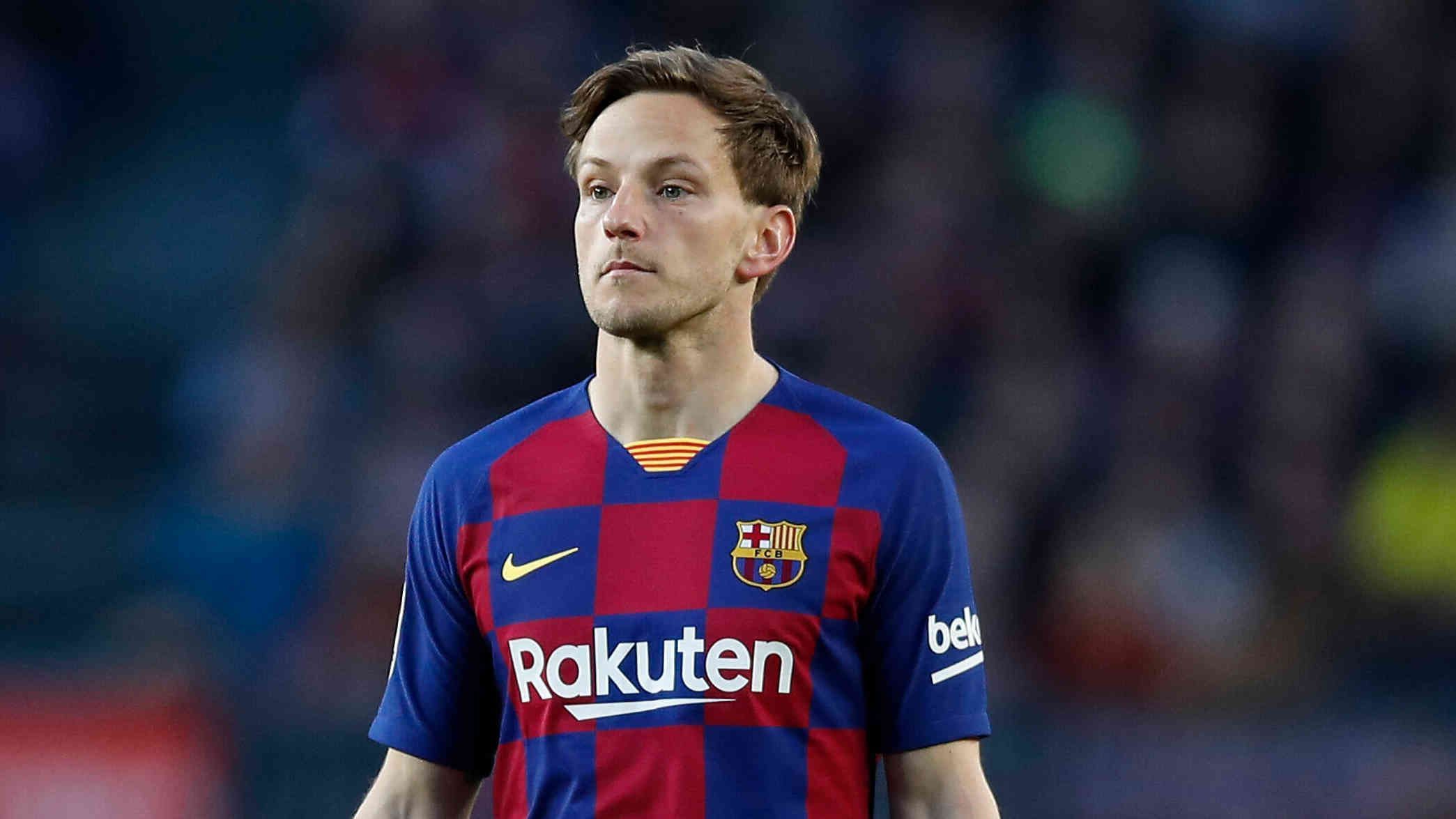 
                <strong>Ivan Rakitic ( FC Barcelona)</strong><br>
                Er sei "kein Sack Kartoffeln, den man überall hinschleppt". Mit diesem drastischen Vergleich klagte Raktic über seine Situation. Bei Barca ist er zumeist nur noch Ersatz, nun bietet ihn der Verein offenbar überall an, ohne mit dem Kroaten zu sprechen. Ausgang offen. 
              