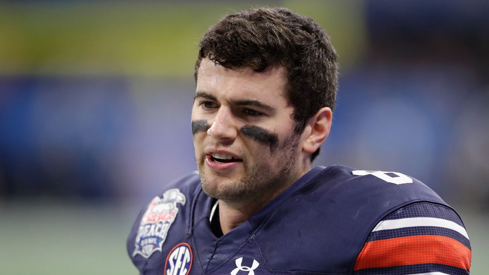 
                <strong>Jarrett Stidham</strong><br>
                College: Auburn UniversityWonderlic-Score: 27
              