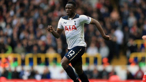 
                <strong>Victor Wanyama (Tottenham Hotspur)</strong><br>
                Eine Knieverletzung setzt den Kenianer Victor Wanyama von Tottenham Hotspur wohl noch für ein paar Wochen außer Gefecht. Der 26-Jährige verpasste deshalb zuletzt schon zwei Premier-League-Spiele der Londoner, während er in an den ersten beiden Spieltagen jeweils zu Einsätzen kam.
              