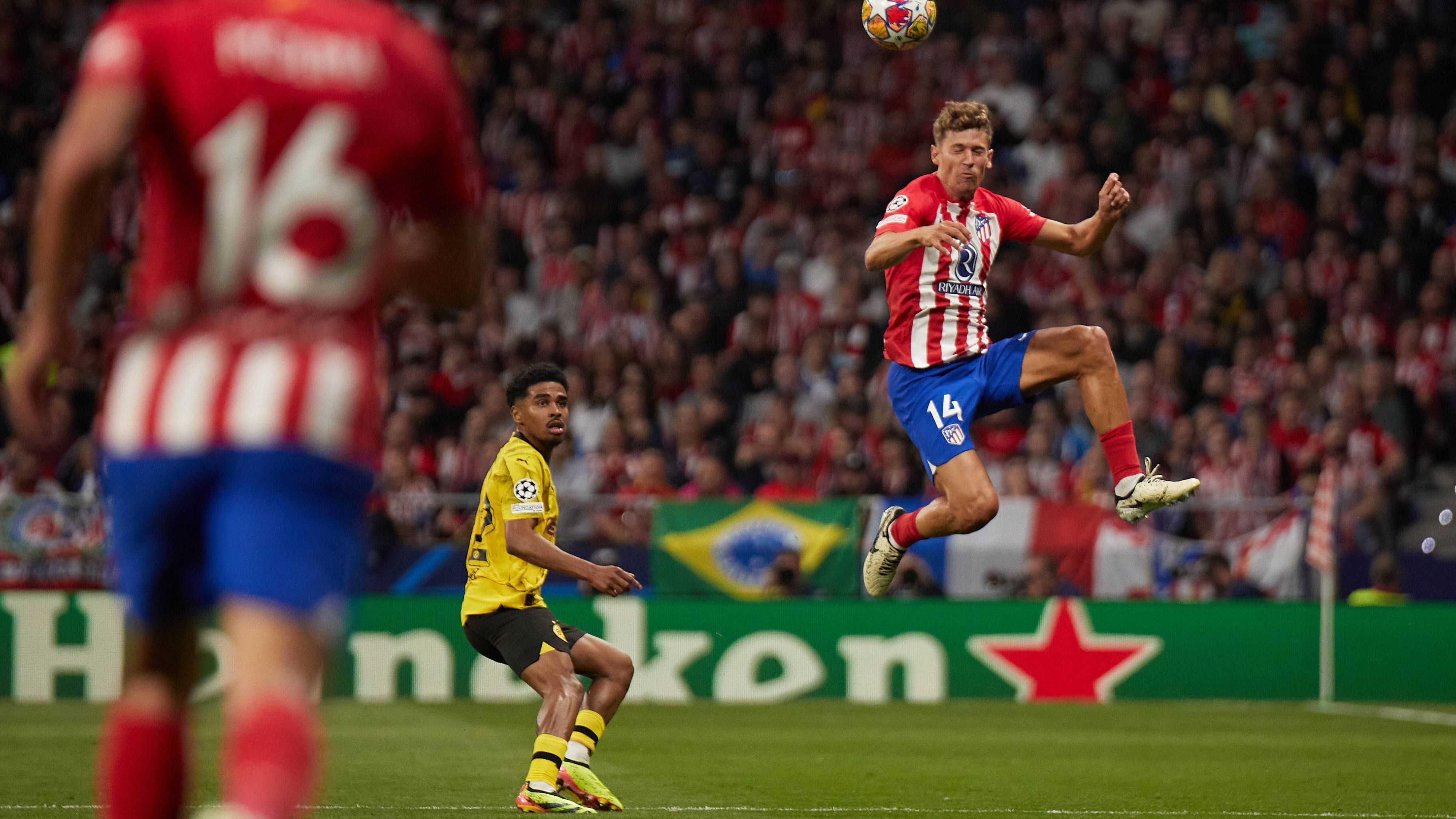 <strong>Marcos Llorente (Atletico Madrid)</strong><br>Setzt mit seinen Nebenleuten den BVB immer wieder aggressiv unter Druck und zwingt die Dortmunder so auch zu Fehlern. Allerdings lässt auch er mit zunehmender Spielzeit deutlich nach, ist nicht mehr so konsequent wie noch zu Beginn. <strong><em>ran</em>-Note: 4</strong>