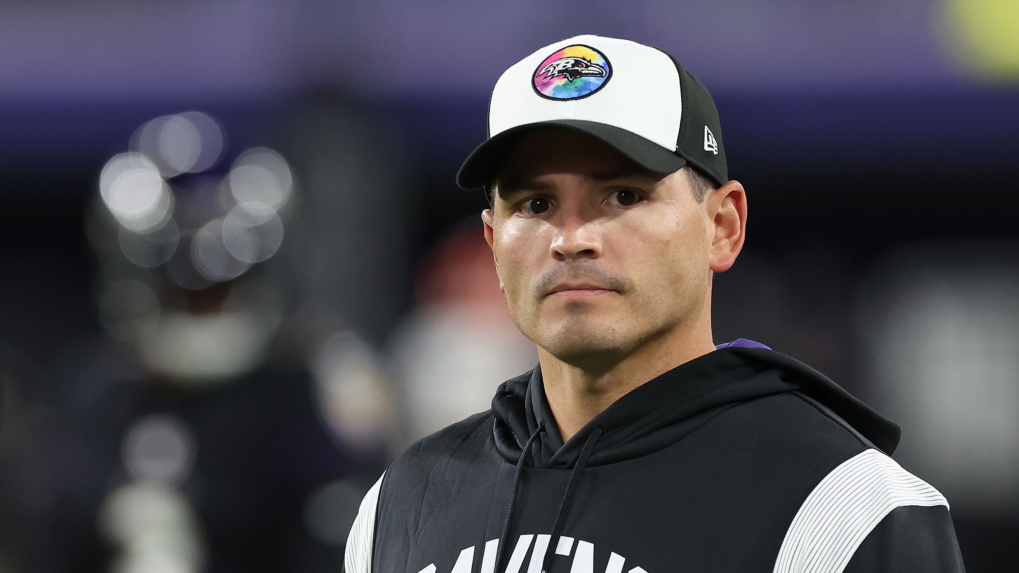 <strong>Mike Macdonald<br></strong>Die Defense der Baltimore Ravens ist unter Defensive Coordinator Mike Macdonald eine der besten der Liga. Er wäre unter den vielen Kandidaten einer der wenigen mit eher defensivem Fokus, den die Chargers gut gebrauchen könnten. Die Verantwortung als Head Coach könnte für den 36-Jährigen allerdings noch etwas zu früh kommen.