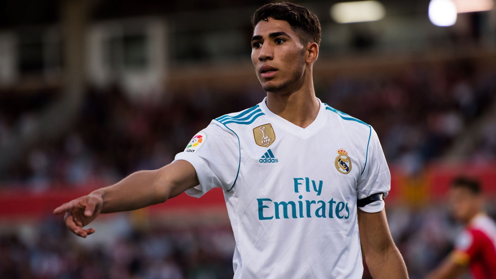 
                <strong>Platz 7: Achraf Hakimi</strong><br>
                Ablösesumme: 41 Millionen Euro - Verkauf zu: Inter Mailand - Zeitpunkt des Transfers: September 2020
              