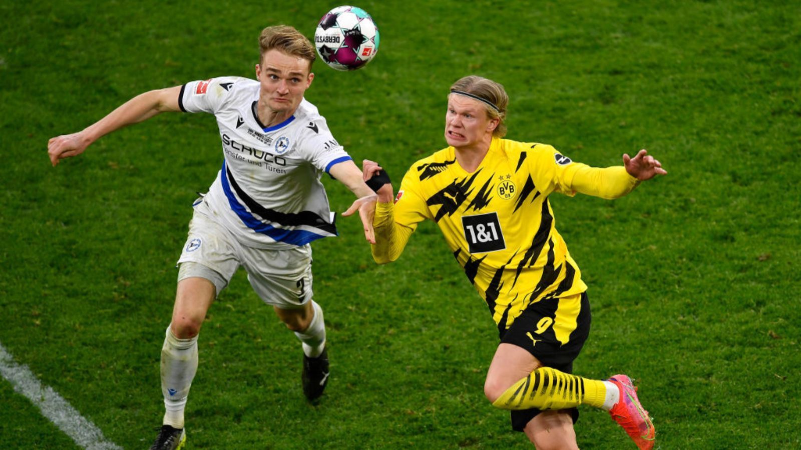 
                <strong>Amos Pieper (Arminia Bielefeld) - bei EM dabei</strong><br>
                Ein alter Bekannter in der U21-Nationalmannschaft ist Amos Pieper (links). Der 23-Jährige absolvierte bereits vier Länderspiele unter Stefan Kuntz und war bereits in der vergangenen Saison Stammkraft bei Arminia Bielefeld, als die Ostwestfalen souverän in die Bundesliga aufstiegen. Pieper verpasste nur 286 Bundesliga-Minuten der Arminia und erzielte beim 3:3 beim FC Bayern seit erstes Tor im Oberhaus.
              