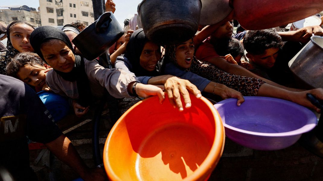 Wegen der israelischen Angriffe spitzt sich die humanitäre Krise in Gaza immer weiter zu. (Archivbild)