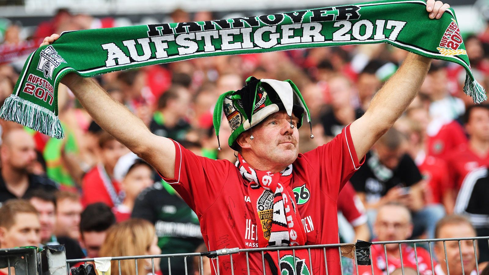 
                <strong>Hannover 96</strong><br>
                Stehplatzpreis: 185 Euro (keine Änderung)Maximalpreis (Sitzplatz): 695 Euro (keine Änderung)
              