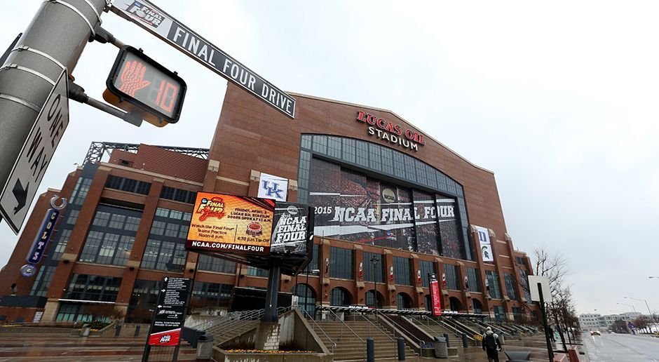 
                <strong>Indianapolis Colts: Lucas Oil Stadium</strong><br>
                Baujahr: 2005.Kosten: 719 Millionen Dollar.Finanzierung aus öffentlichen Geldern: 619 Millionen Dollar.Kapazität: 62 421.Eröffnung: 2008.
              