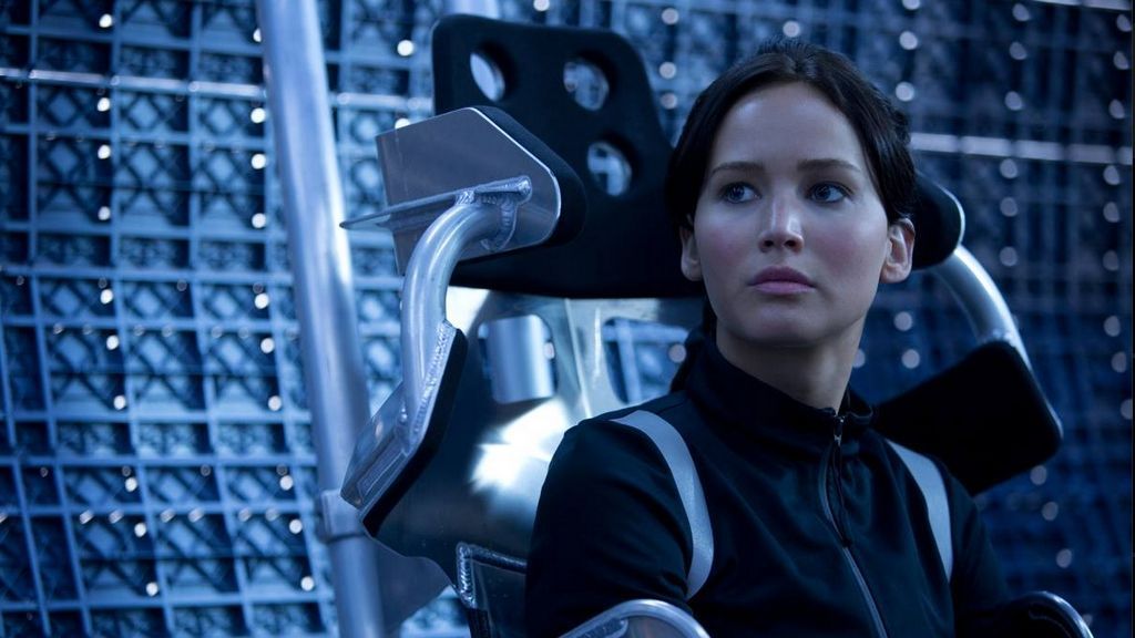Jennifer-Lawrence-2013-Facebook-TributeVonPanem_136491