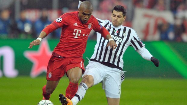 
                <strong>Douglas Costa</strong><br>
                Douglas Costa: Sehr agil auf der Robben-Position. Der gefährlichste Münchner Angreifer. Leitete Bayerns größte Chance in Hälfte eins mit Pass auf Müller ein. Suchte auch selbst den Abschluss. Riss das Spiel an sich, als er in die Mitte wechselte. Bereitete den Anschluss vor. Unermüdlicher Antreiber. ran-Note: 1
              