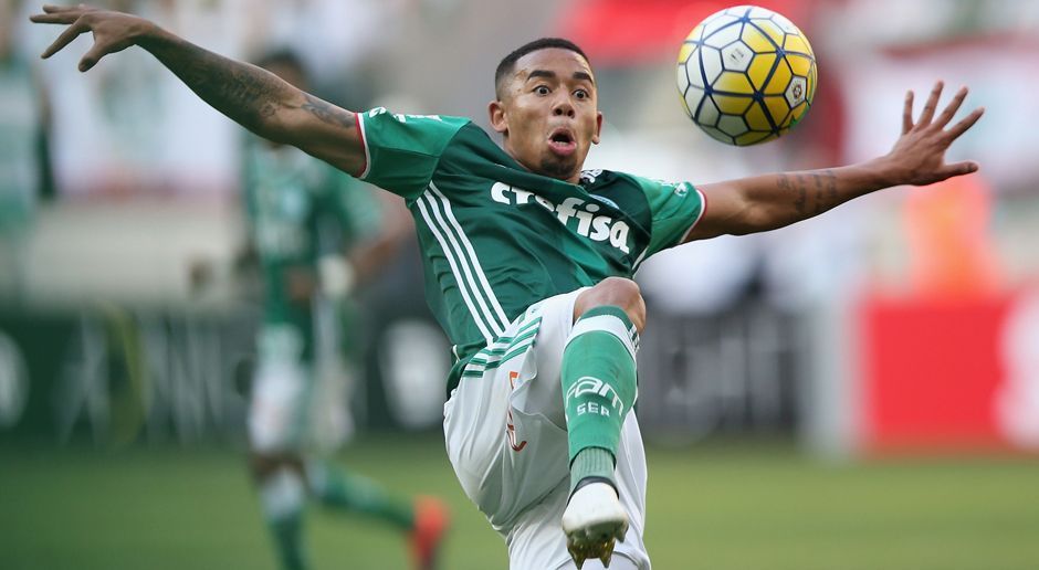 
                <strong>Brasilien: Gabriel Jesus</strong><br>
                Manchester City kann sich auf Brasiliens Fußballer des Jahres 2016 freuen. Gabriel Jesus wechselt im Januar vom brasilianischen Meister Palmeiras Sao Paulo zur Mannschaft von Pep Guardiola. In Brasilien werden zwei verschiedene Auszeichnungen zum Fußballer des Jahres verliehen (Premio Craque do Brasileirao und Bola de Ouro) - Gabriel Jesus gewann 2016 beide.
              