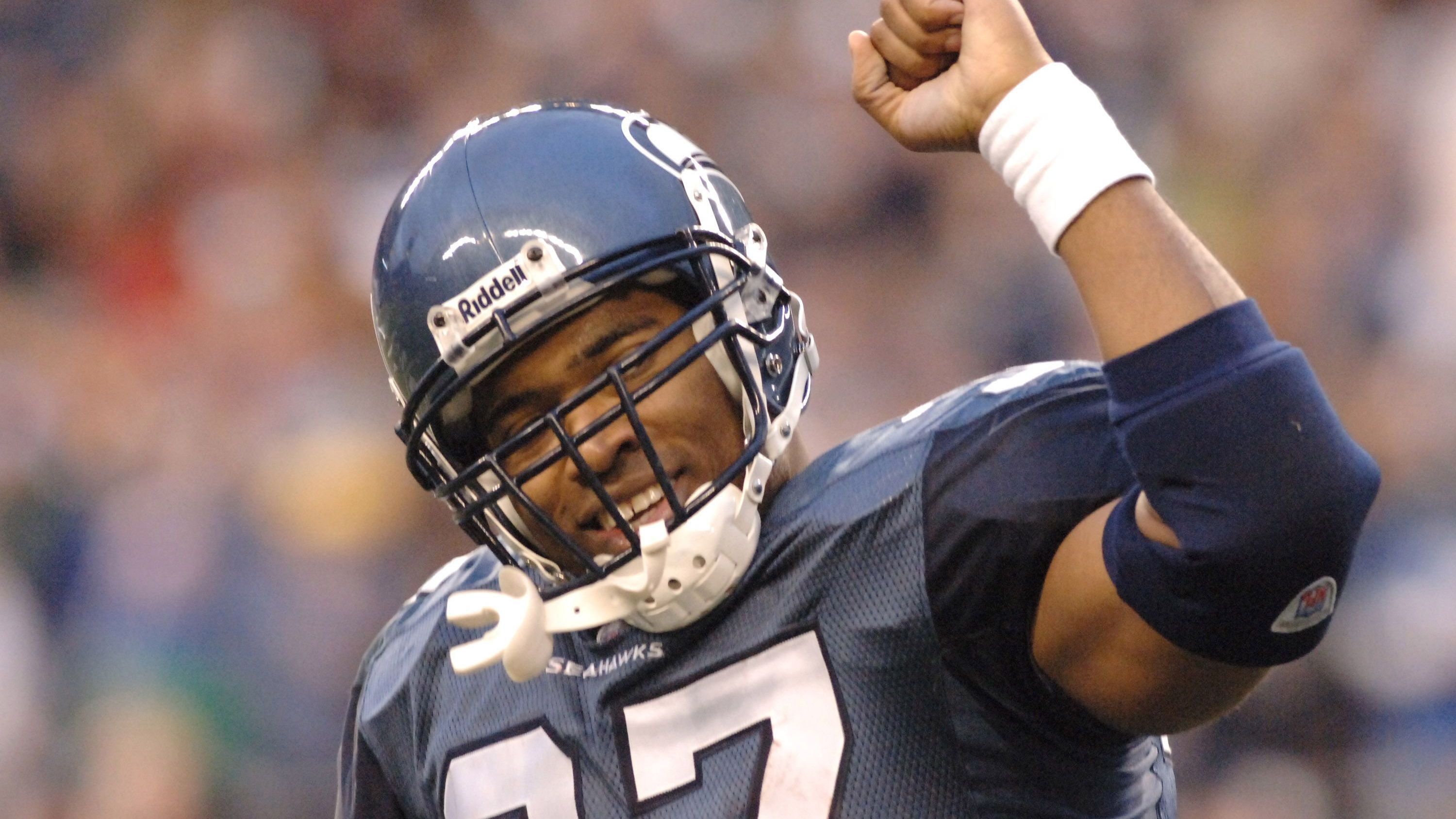 <strong>2005: Shaun Alexander</strong><br>Team: Seattle Seahawks<br>Position: Runningback