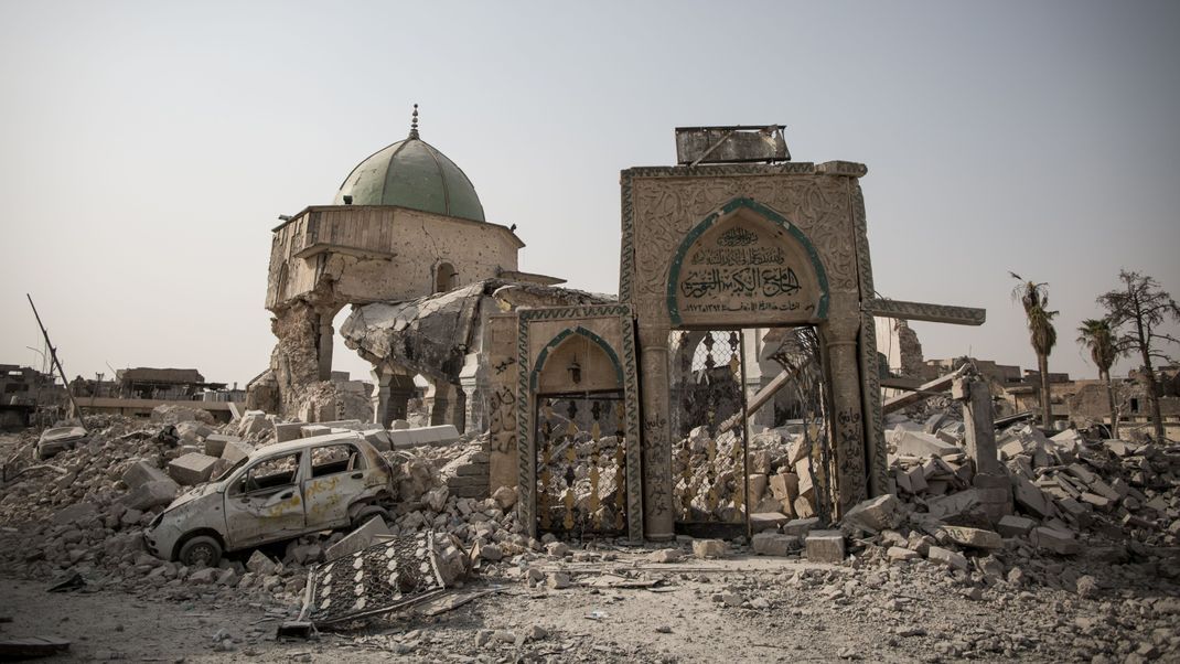 Zerstörung: Die islamistische Terrorgruppe ISIS rief 2014 in der Al-Nuri Moschee im irakischen Mossul das Kalifat aus. Dieses Foto von 2017 zeigt, dass die Macht-Ideologie von ISIS die Stadt samt der Moschee nach monatelangen Kämpfen in Schutt und Asche gelegt hat. 