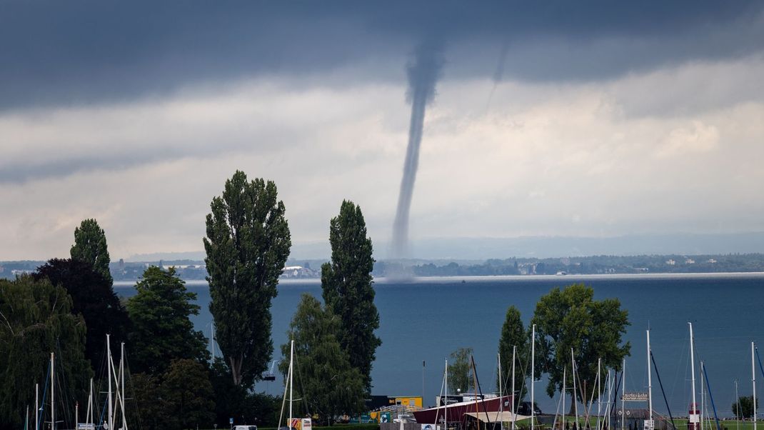 Wasserhose über dem Bodensee