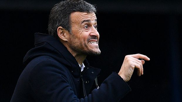 
                <strong>Platz 9: Luis Enrique (FC Barcelona) - 11 Millionen Euro</strong><br>
                Platz 9: Luis Enrique (FC Barcelona) - 11 Millionen Euro
              