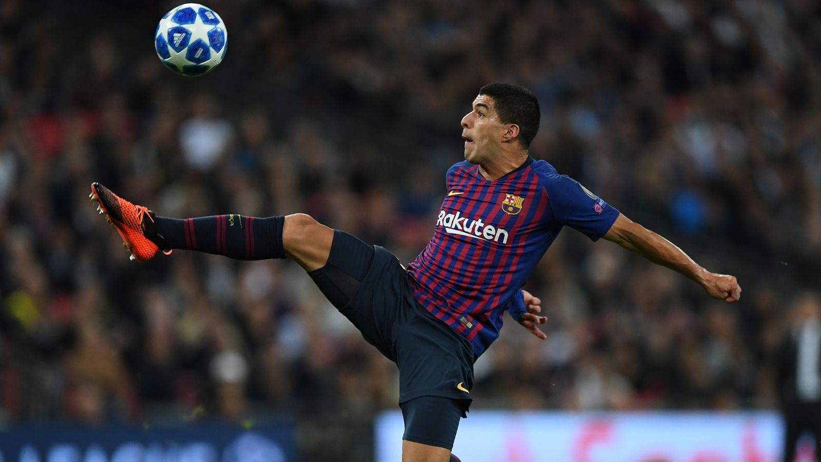 
                <strong>Luis Suarez (Uruguay)</strong><br>
                Geburtsdatum: 24. Januar 1987Verein: FC BarcelonaPosition: MittelstürmerTitel 2018: spanischer Meister, Pokalsieger und SuperpokalsiegerWM-Einsätze/-Tore: 5/2
              