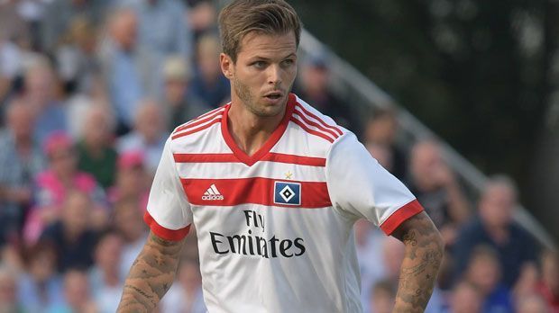 
                <strong>Dennis Diekmeier: Längste Zeit ohne Tor</strong><br>
                Einen Torriecher entwickelte Dennis Diekmeier in seiner Bundesliga-Zeit nie. Nun hat er sogar einen Negativrekord aufgestellt: Der HSV-Verteidiger absolvierte am zweiten Spieltag sein insgesamt 183. Bundesliga-Spiel - und erzielte noch nie einen Treffer. Damit hat er die bisherige "Bestmarke" des ehemaligen Nürnbergers Markus Schuler gebrochen.
              