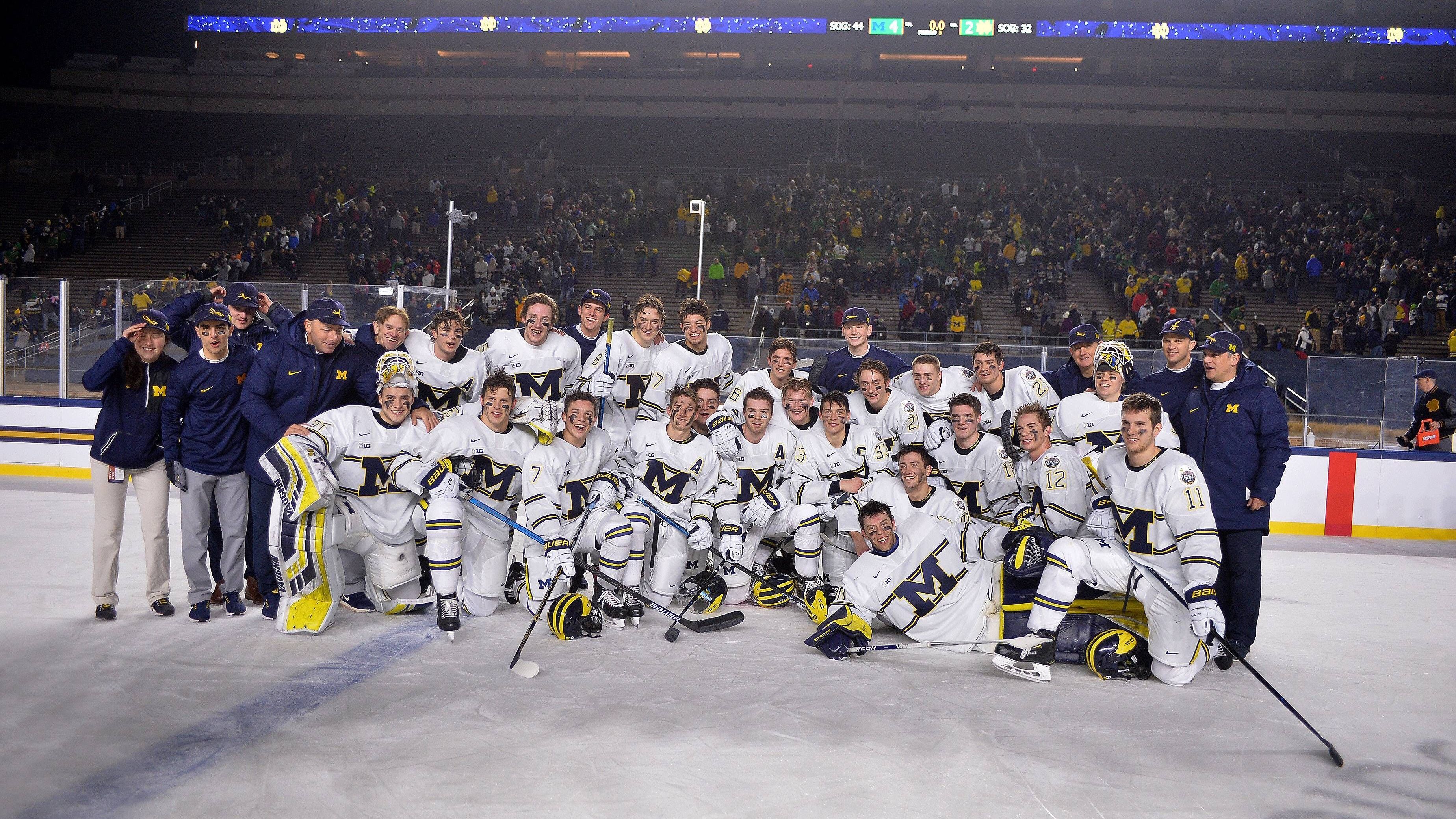 <strong>Platz 5: Cold War&nbsp;(College-Eishockey)</strong><br><strong>Zuschauer:</strong> 74.554<br><strong>Begegnung:</strong> Michigan State University - University of Michigan 3:3<br><strong>Stadion:</strong> Michigan Stadium, Ann Arbor<br><strong>Datum:</strong> 06.10.2001