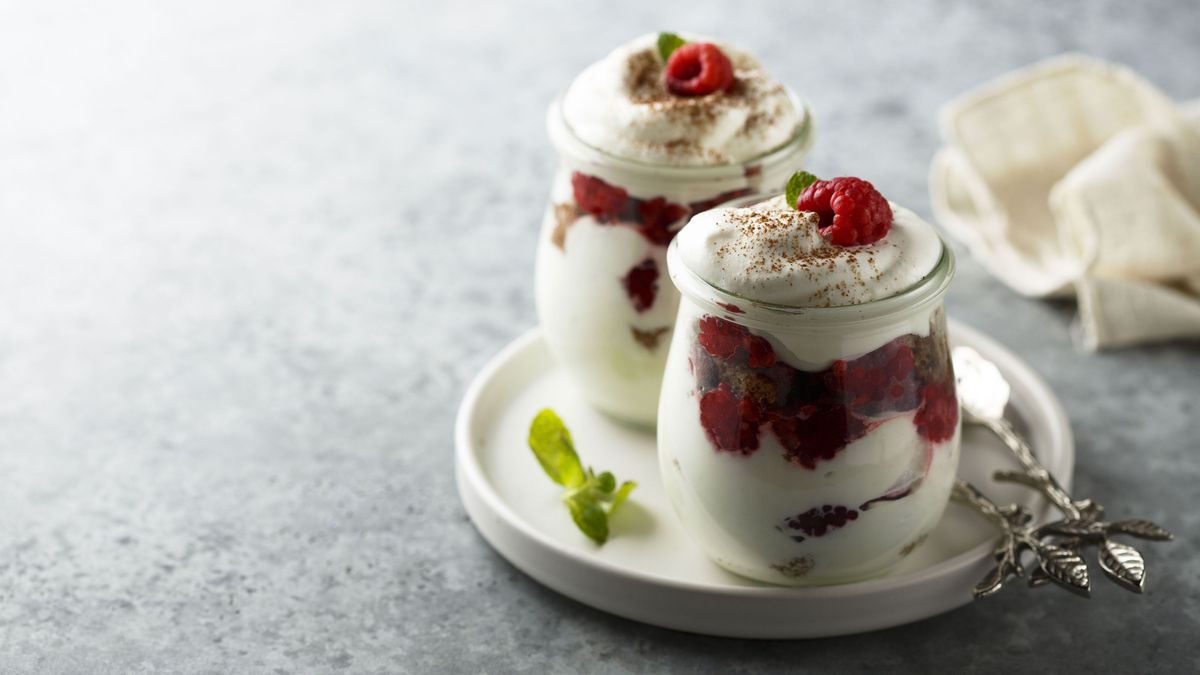 Beeren Trifle mit Yorkshire Pudding