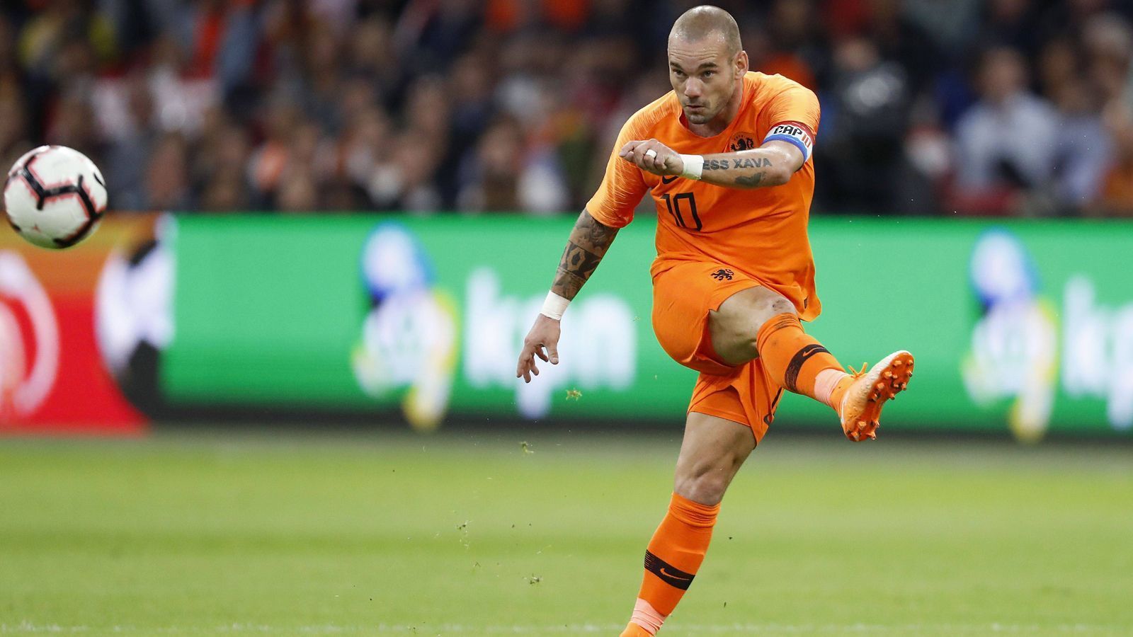 
                <strong>Niederlande: Wesley Sneijder</strong><br>
                134 LänderspieleDebüt am 30. April 2003 gegen Portugal (1:1)
              