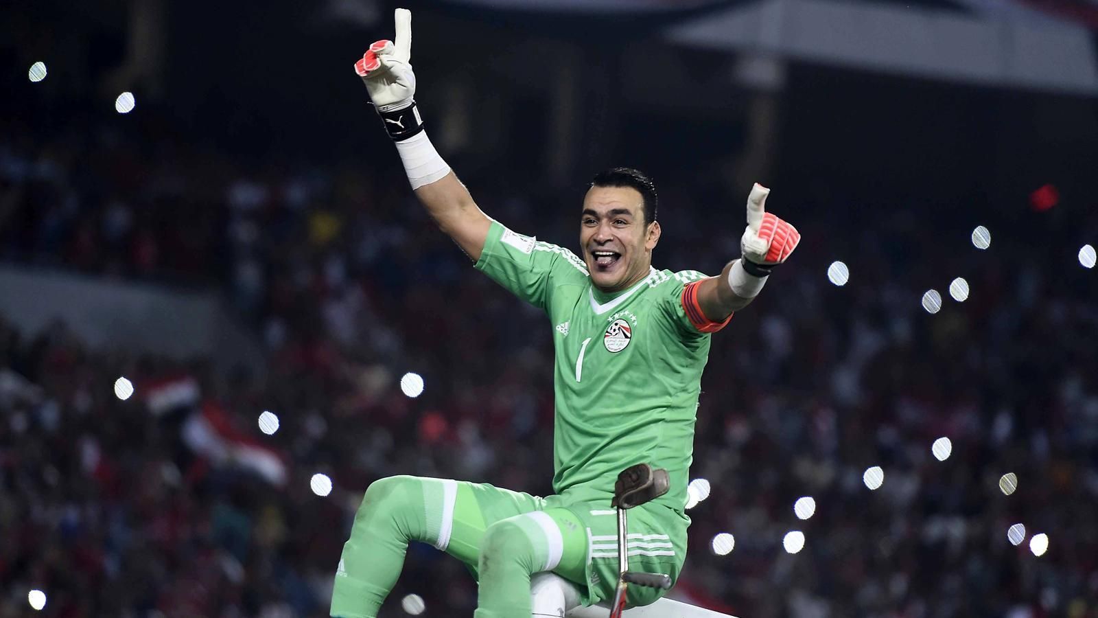 
                <strong>Platz 1: Essam El Hadary (Ägypten)</strong><br>
                Alter: 45Geburtstag: 15. Januar 1973
              