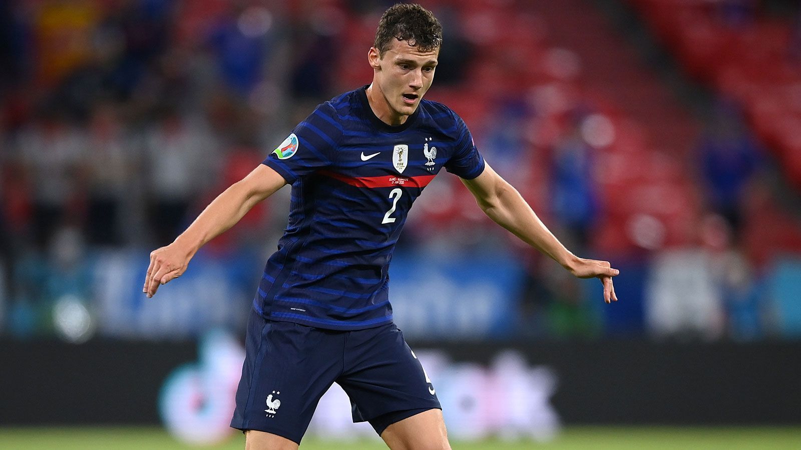 
                <strong>Benjamin Pavard (Frankreich)</strong><br>
                Macht seine rechte Abwehrseite dicht und schaltet sich immer wieder aktiv in die Offensive mit ein. Ein sehr ordentlicher Auftritt des Bayern-Spielers. ran-Note: 3
              