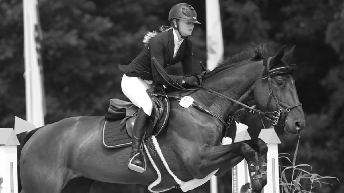 Nachwuchs-Springreiterin Madlen Boy ist bei einem tragischen Trainingsunfall gestorben.